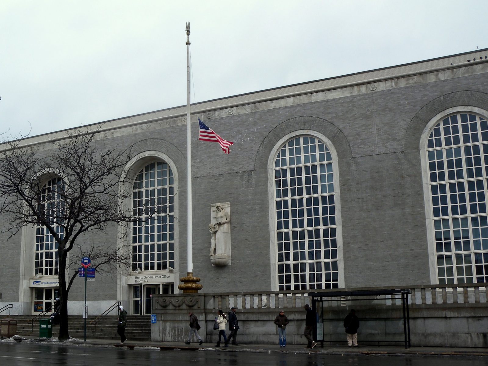 The Bronx General Post Office from the Grand Concourse