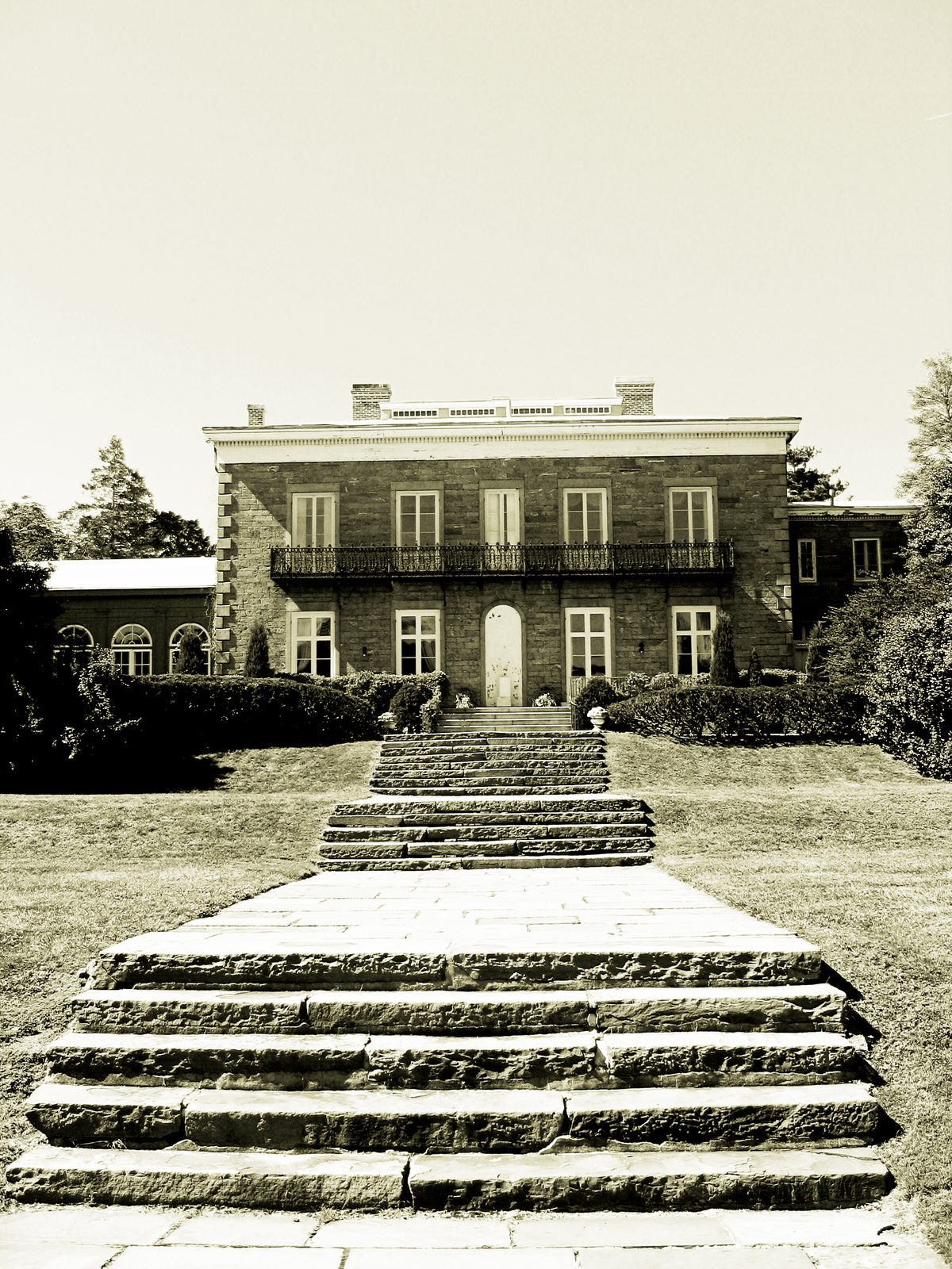 Bartow-Pell Mansion from the lawn